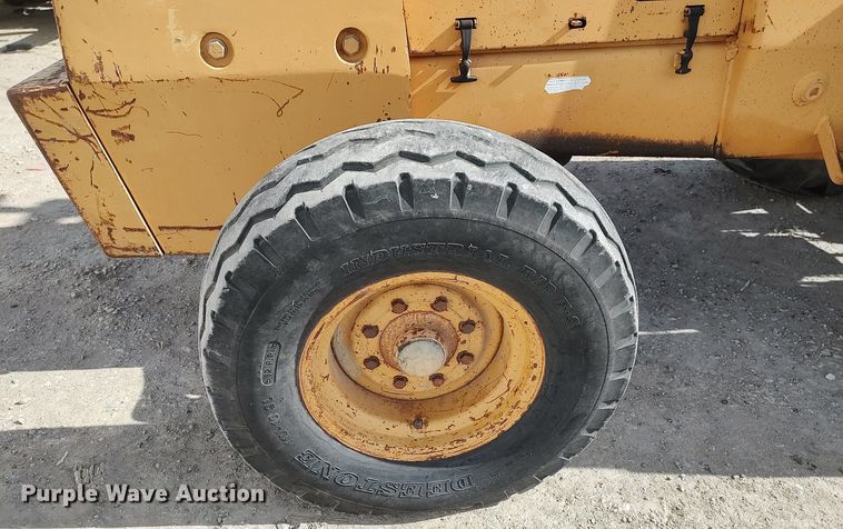 image for item DO3845 1993 Case 585E  forklift