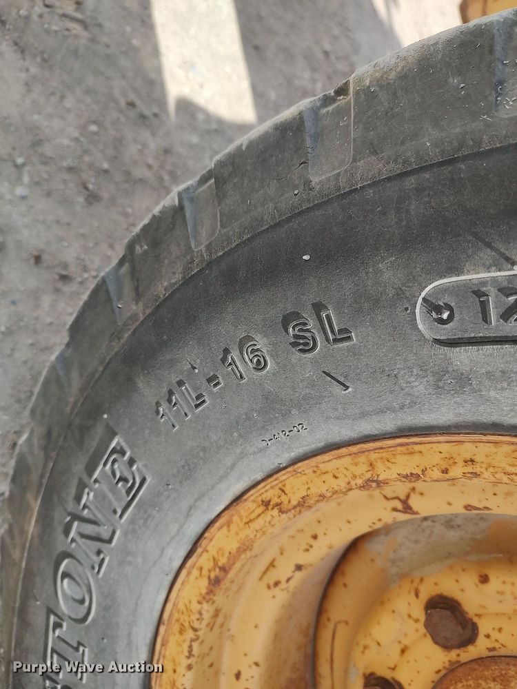 image for item DO3845 1993 Case 585E  forklift