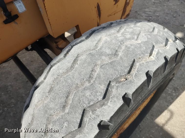 image for item DO3845 1993 Case 585E  forklift