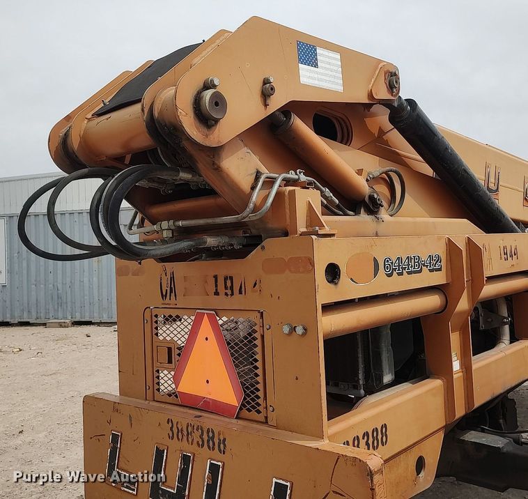 image for item DO3846 2001 Lull 644B-42  telehandler