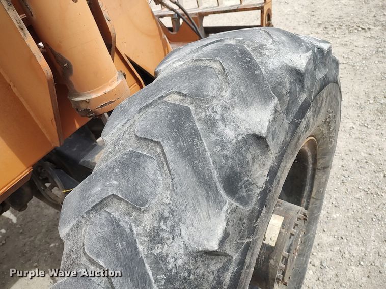 image for item DO3846 2001 Lull 644B-42  telehandler