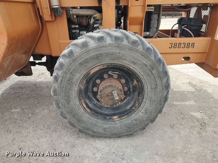 image for item DO3846 2001 Lull 644B-42  telehandler