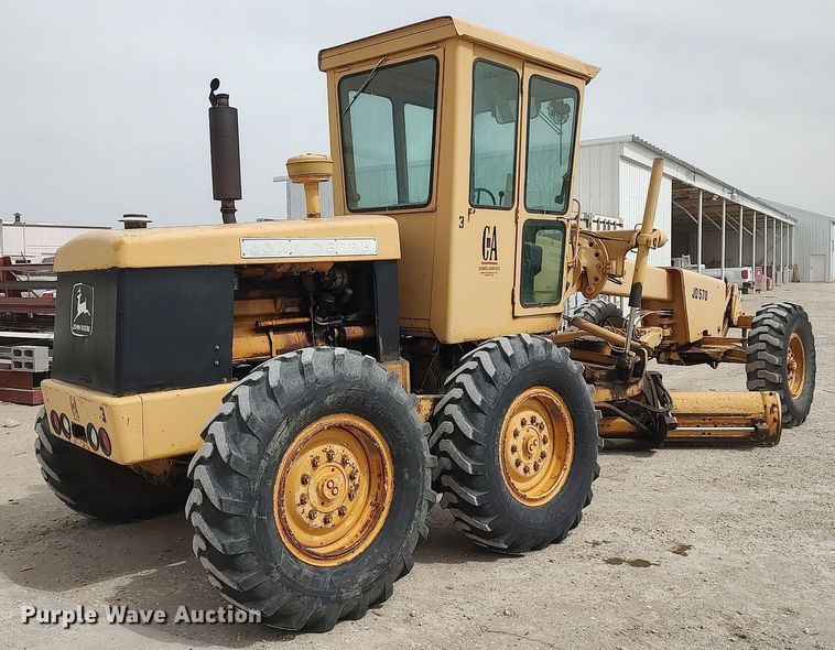 image for item DO3847 1971 John Deere 570  motor grader