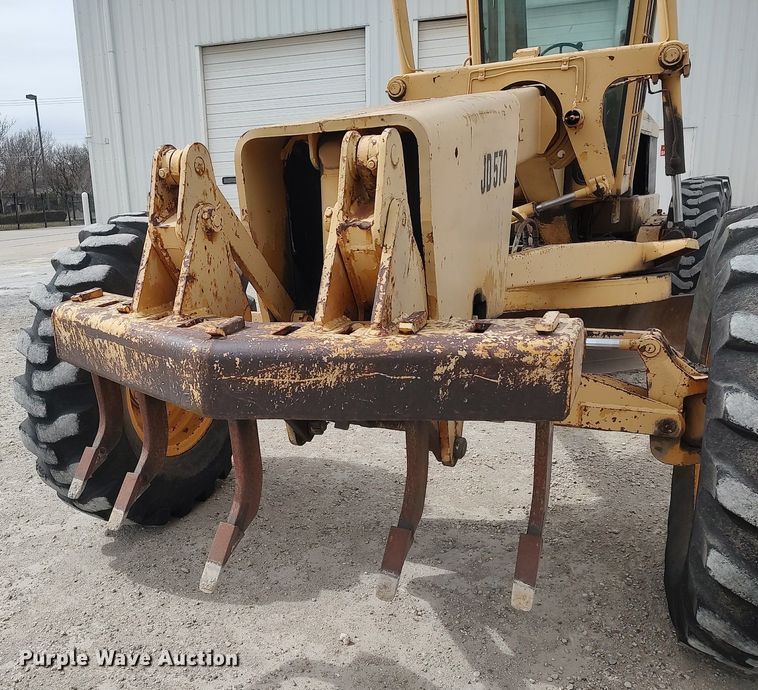 image for item DO3847 1971 John Deere 570  motor grader