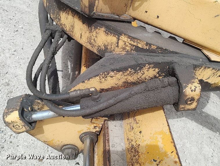 image for item DO3847 1971 John Deere 570  motor grader