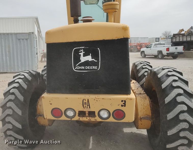 image for item DO3847 1971 John Deere 570  motor grader