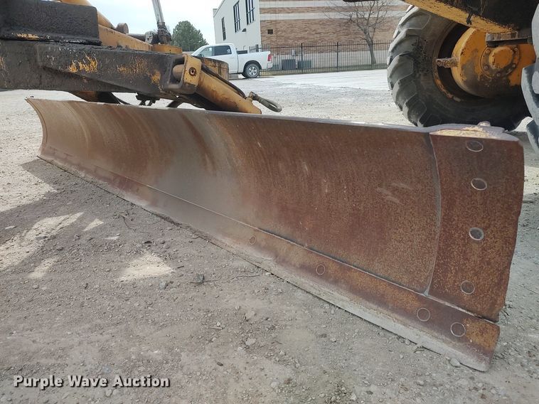 image for item DO3847 1971 John Deere 570  motor grader