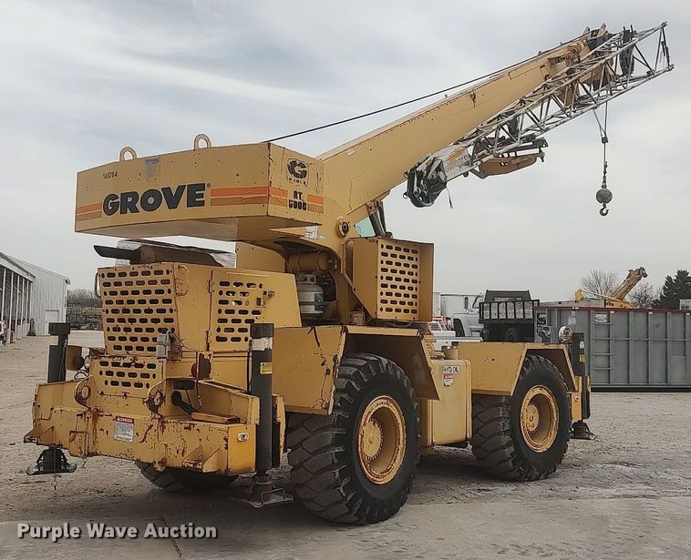 image for item DO3848 1990 Grove RT528C  crane