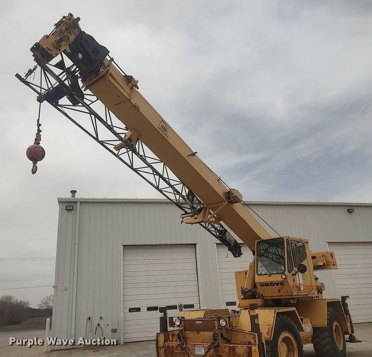 image for item DO3848 1990 Grove RT528C  crane