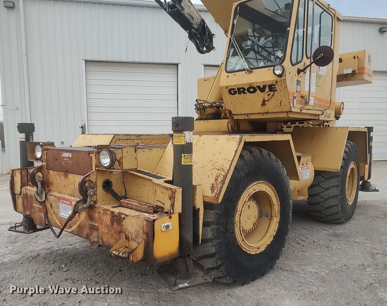 image for item DO3848 1990 Grove RT528C  crane