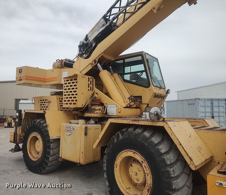 image for item DO3848 1990 Grove RT528C  crane