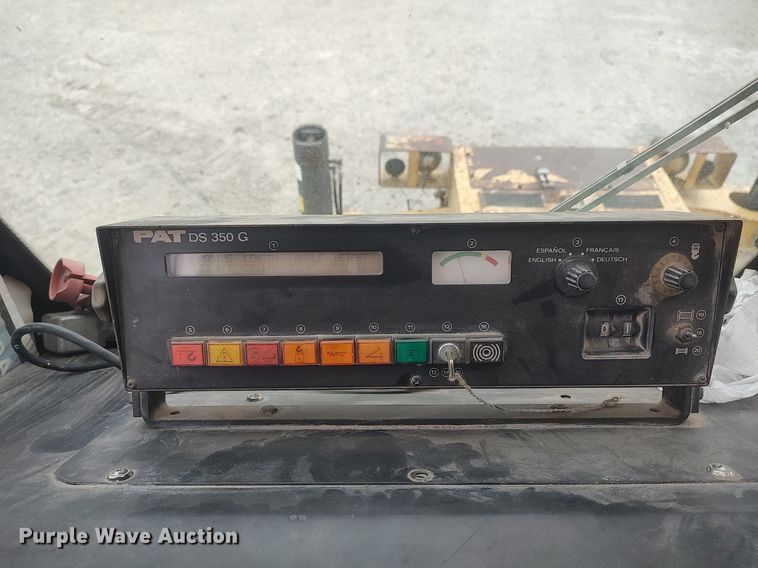 image for item DO3848 1990 Grove RT528C  crane