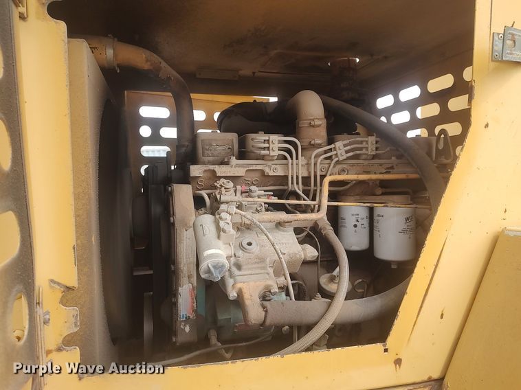 image for item DO3848 1990 Grove RT528C  crane