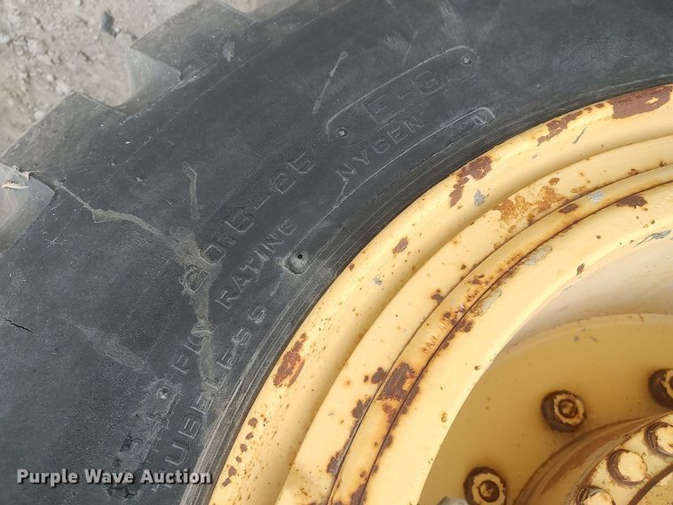 image for item DO3848 1990 Grove RT528C  crane