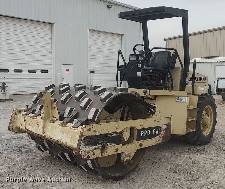 image for item DO3849 1998 Ingersoll Rand SD-70F  single drum vibratory roller