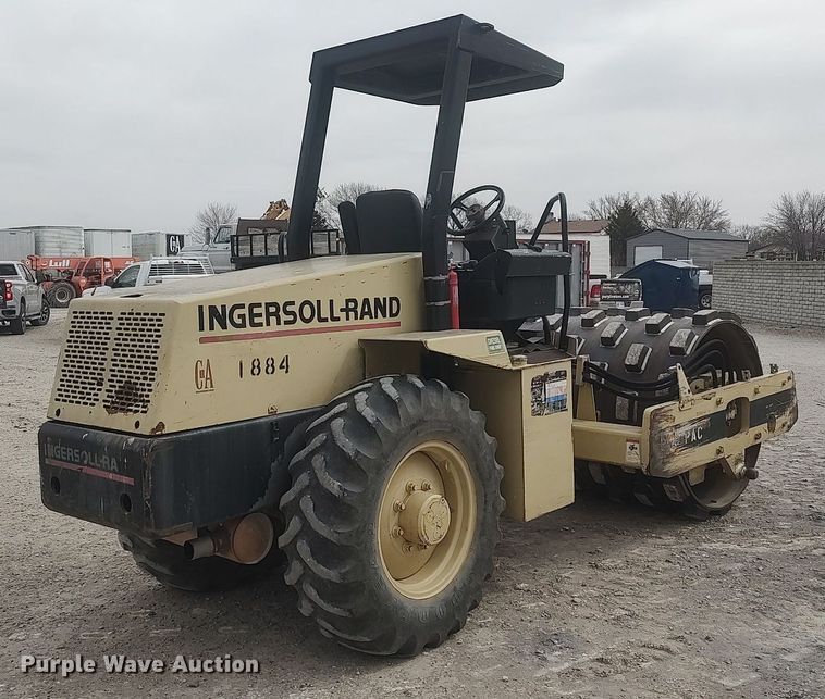 image for item DO3849 1998 Ingersoll Rand SD-70F  single drum vibratory roller