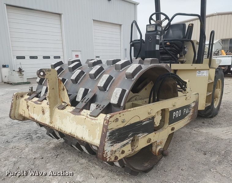 image for item DO3849 1998 Ingersoll Rand SD-70F  single drum vibratory roller