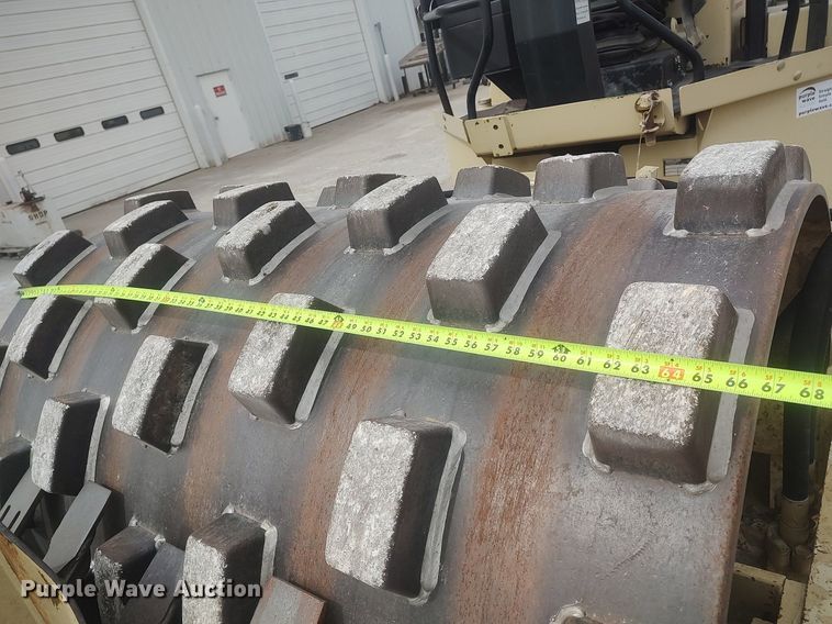 image for item DO3849 1998 Ingersoll Rand SD-70F  single drum vibratory roller