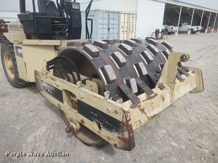 image for item DO3849 1998 Ingersoll Rand SD-70F  single drum vibratory roller