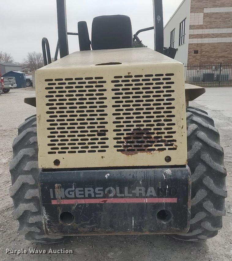 image for item DO3849 1998 Ingersoll Rand SD-70F  single drum vibratory roller