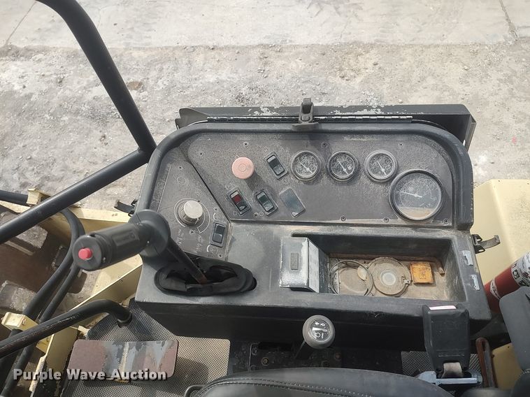 image for item DO3849 1998 Ingersoll Rand SD-70F  single drum vibratory roller