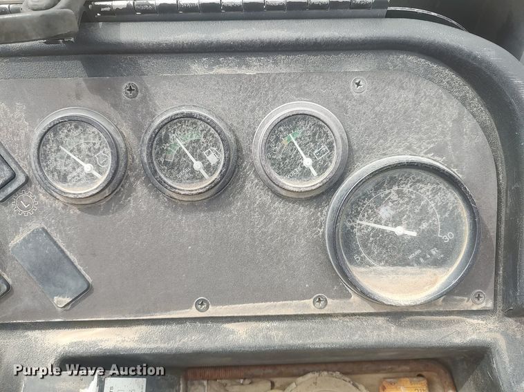 image for item DO3849 1998 Ingersoll Rand SD-70F  single drum vibratory roller