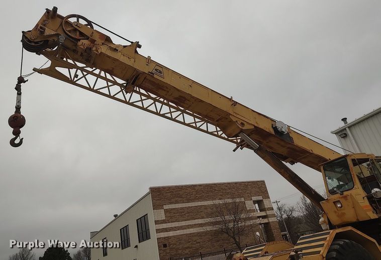 image for item DO3850 1981 Grove RT630  crane
