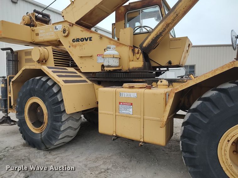 image for item DO3850 1981 Grove RT630  crane