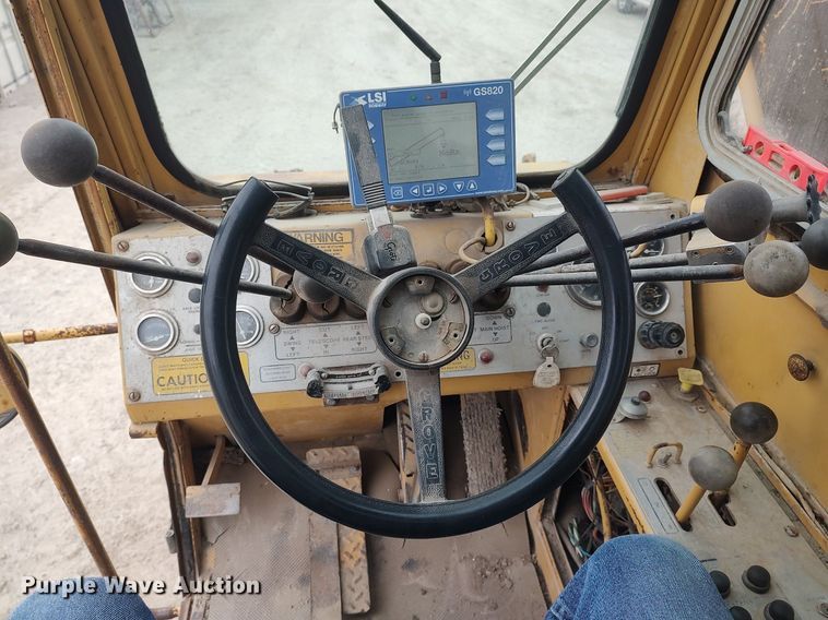 image for item DO3850 1981 Grove RT630  crane