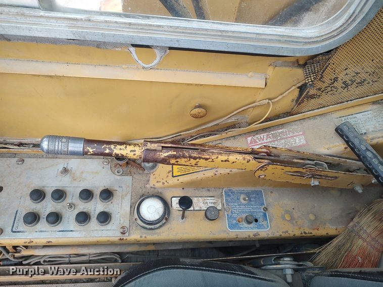 image for item DO3850 1981 Grove RT630  crane