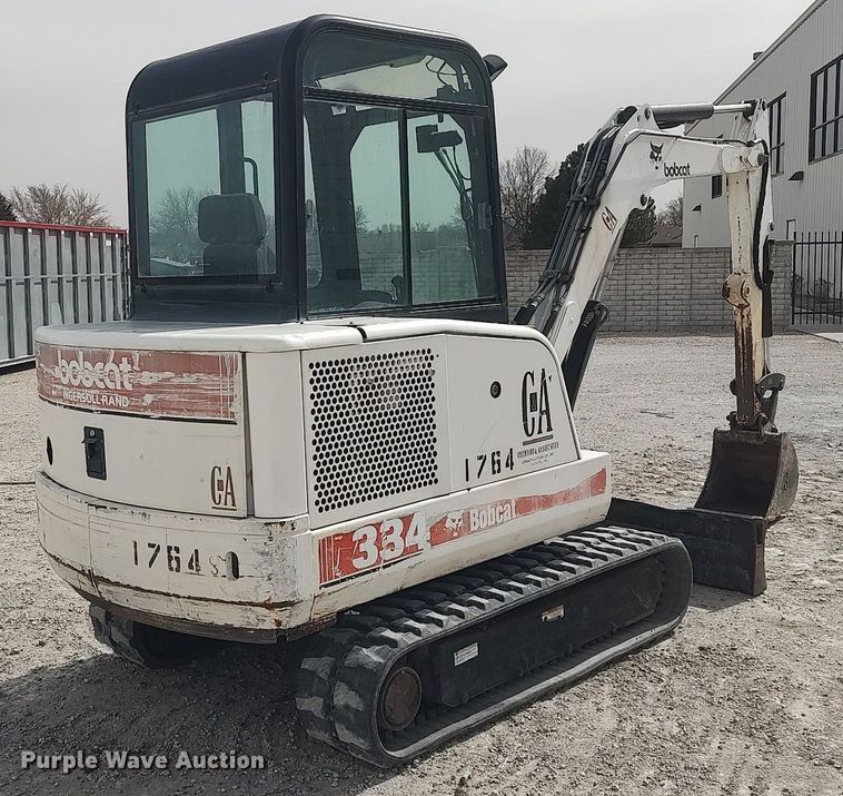 image for item DO3851 1999 Bobcat 334  mini excavator