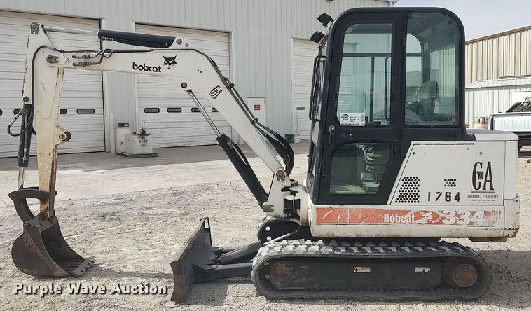 image for item DO3851 1999 Bobcat 334  mini excavator