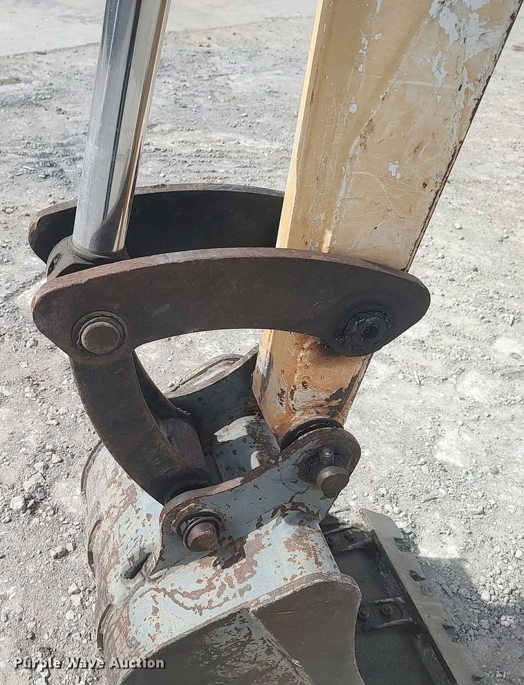 image for item DO3851 1999 Bobcat 334  mini excavator