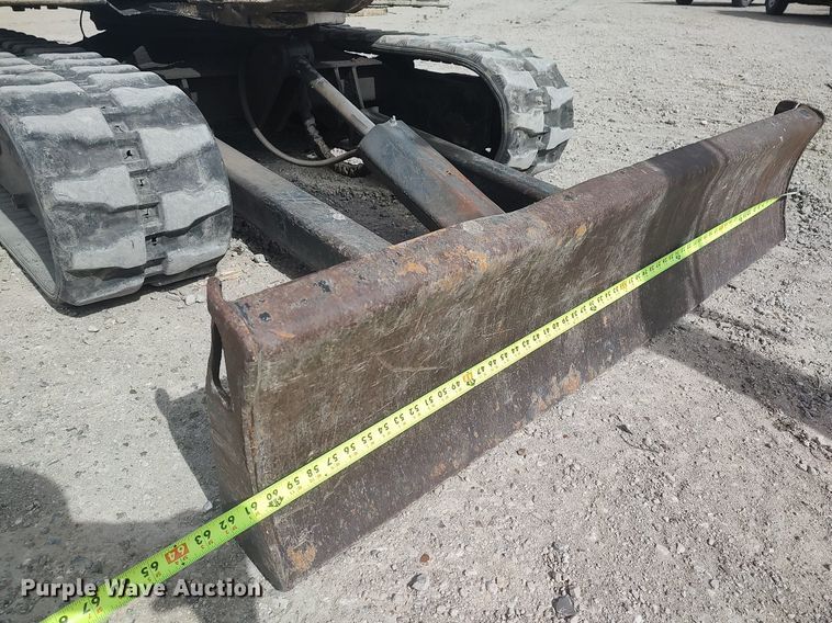 image for item DO3851 1999 Bobcat 334  mini excavator