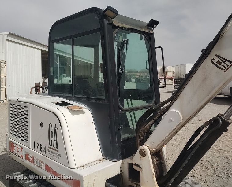 image for item DO3851 1999 Bobcat 334  mini excavator
