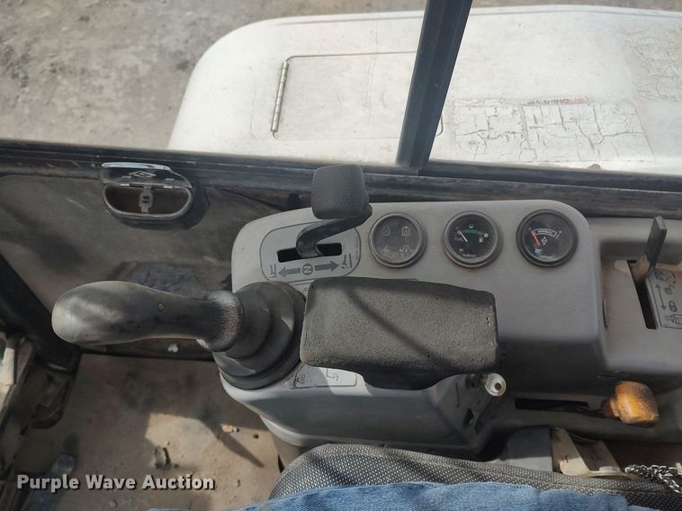 image for item DO3851 1999 Bobcat 334  mini excavator