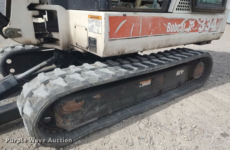 image for item DO3851 1999 Bobcat 334  mini excavator