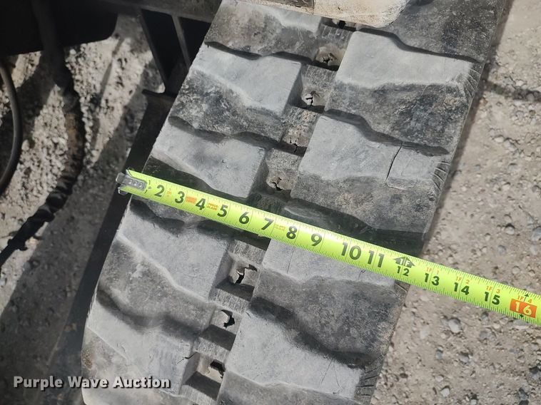 image for item DO3851 1999 Bobcat 334  mini excavator