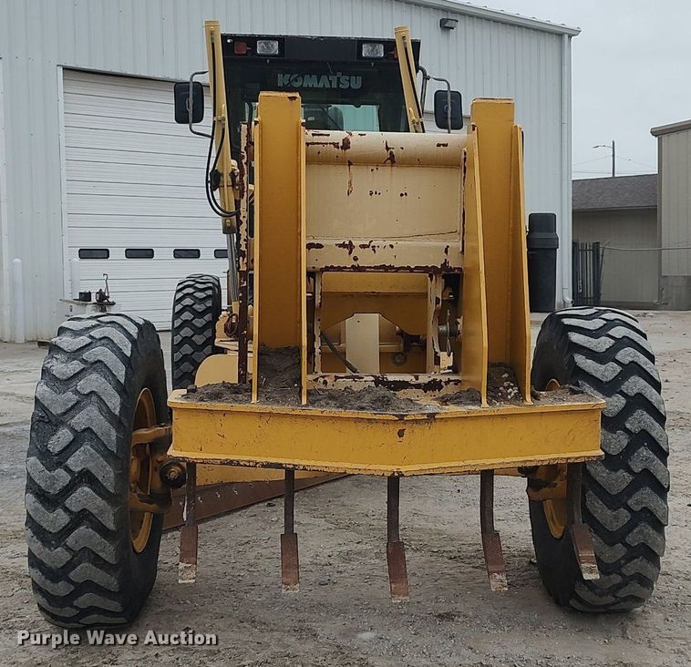 image for item DO3852 2006 Komatsu GD655-3C  motor grader