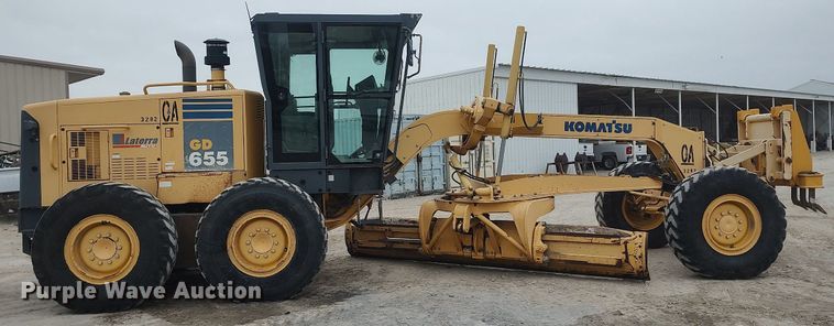 image for item DO3852 2006 Komatsu GD655-3C  motor grader