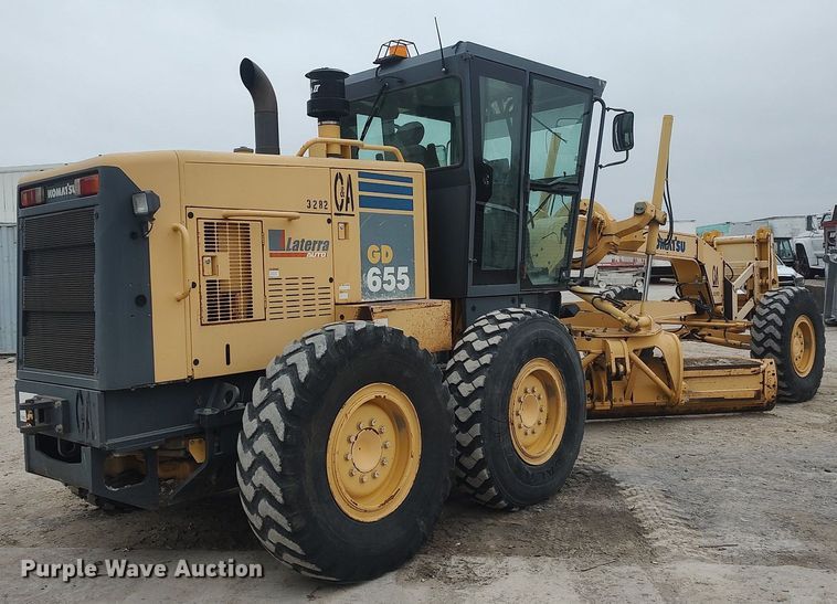 image for item DO3852 2006 Komatsu GD655-3C  motor grader