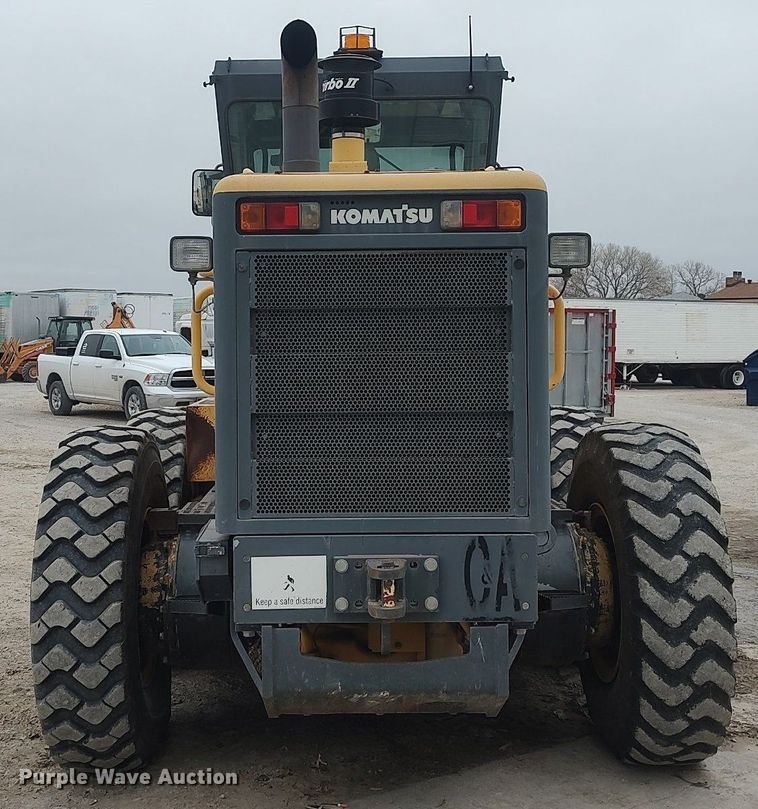 image for item DO3852 2006 Komatsu GD655-3C  motor grader