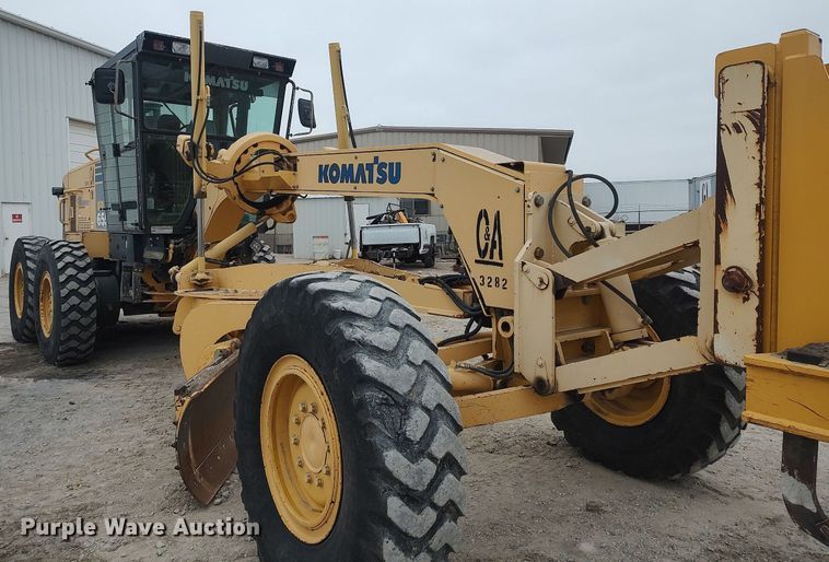 image for item DO3852 2006 Komatsu GD655-3C  motor grader