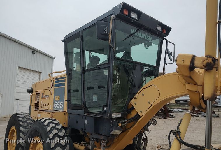 image for item DO3852 2006 Komatsu GD655-3C  motor grader