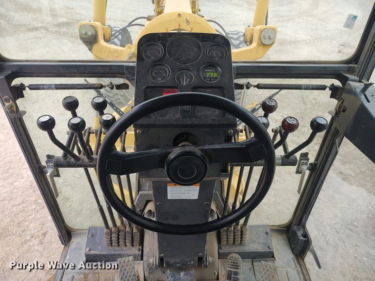 image for item DO3852 2006 Komatsu GD655-3C  motor grader