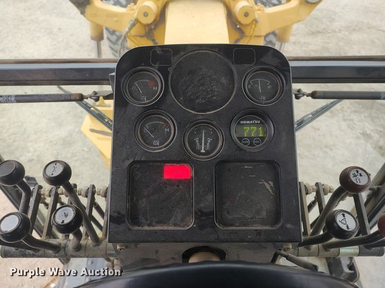 image for item DO3852 2006 Komatsu GD655-3C  motor grader