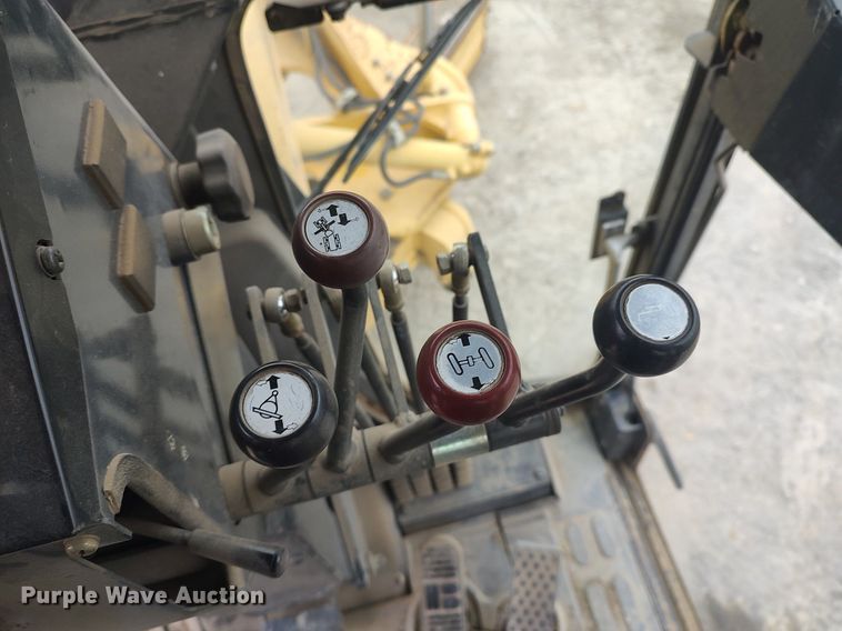 image for item DO3852 2006 Komatsu GD655-3C  motor grader