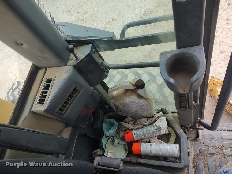 image for item DO3852 2006 Komatsu GD655-3C  motor grader