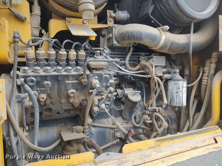 image for item DO3852 2006 Komatsu GD655-3C  motor grader