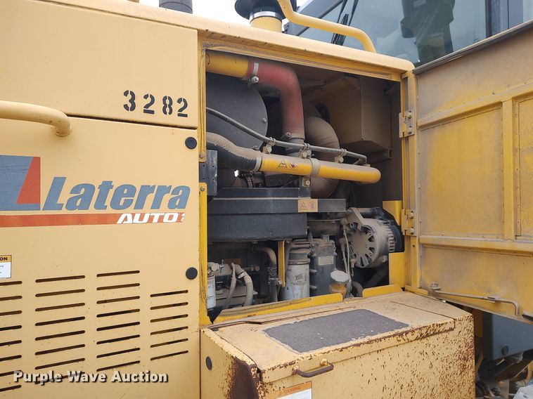 image for item DO3852 2006 Komatsu GD655-3C  motor grader